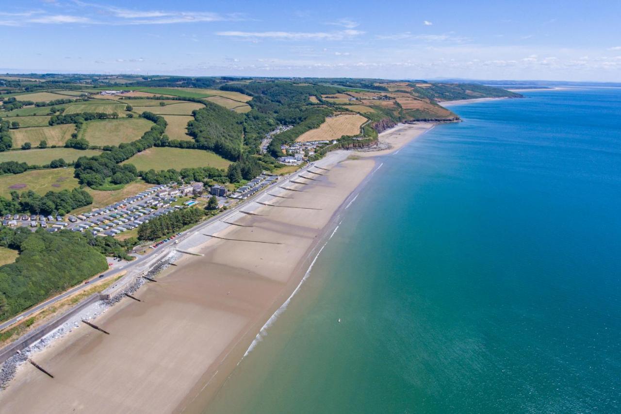 Temple Bar Apartment - Sea Front Views Amroth Exterior photo